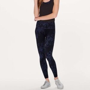 Like New- Lululemon- Size 10- High Rise Wunder Unders- 💜&🖤- 28” Inseam